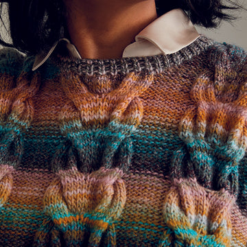 Sirdar 10717 Staghorn Fern Tabard PDF