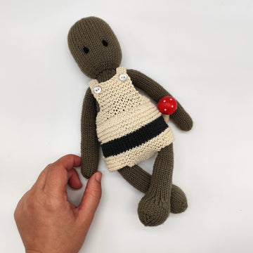 Clothes for The Oak Folk Doll Set N