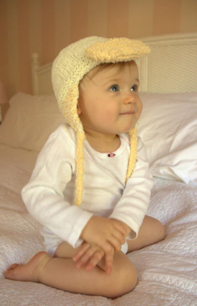 Baby Duck Hat in Plymouth Yarn Daisy - 2500 - PDF