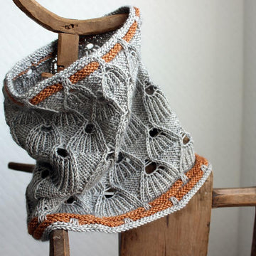 Mysteriosa Cowl