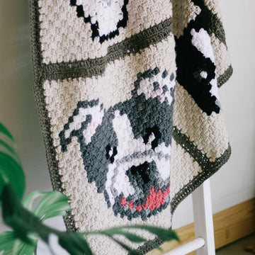 C2C Bulldog / Pitbull Dog Blanket Square