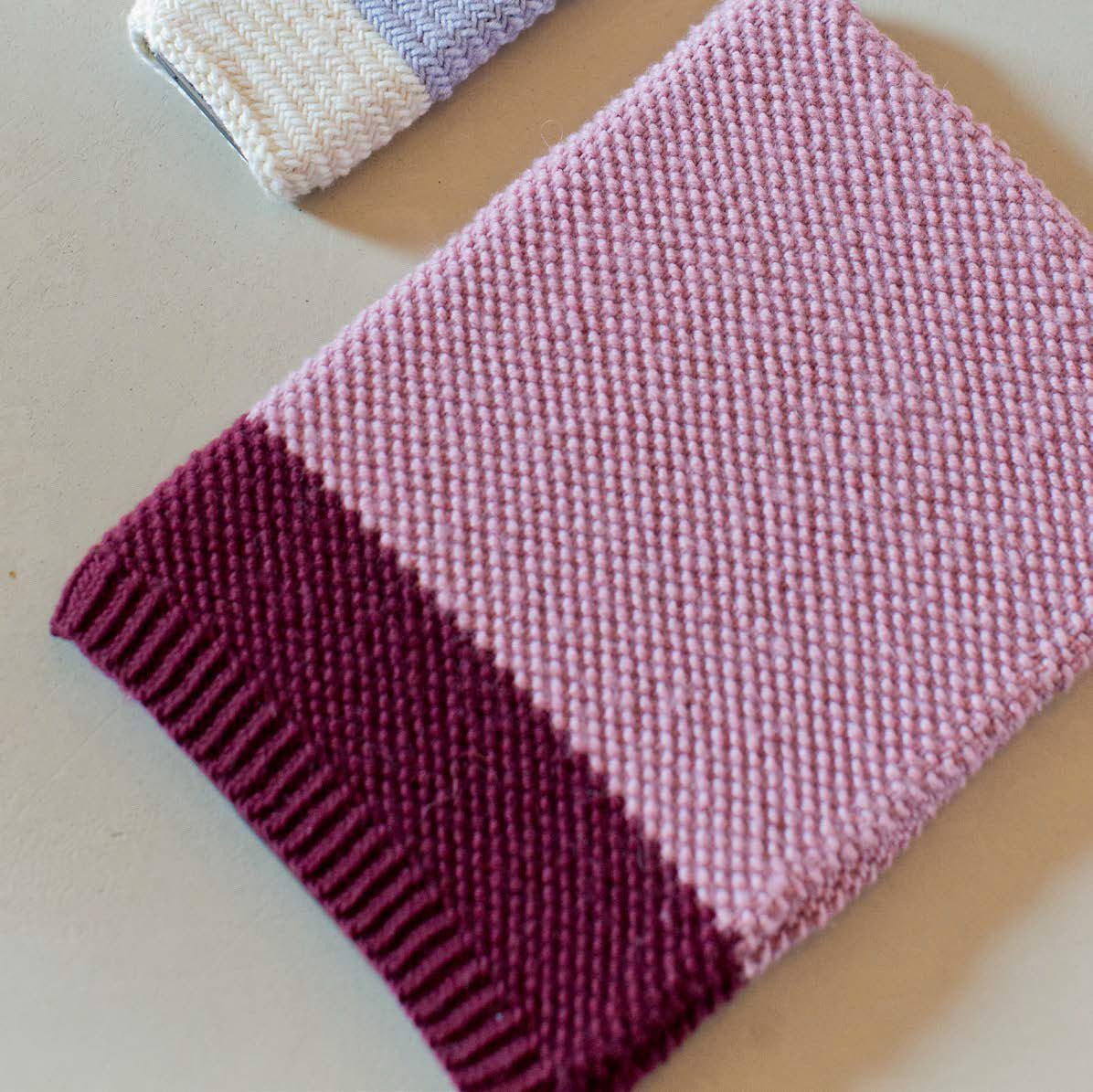 MillaMia Laholm Tablet Case Knitting Pattern