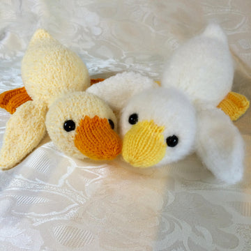 Lazy Dazy Duck (includes two sizes)