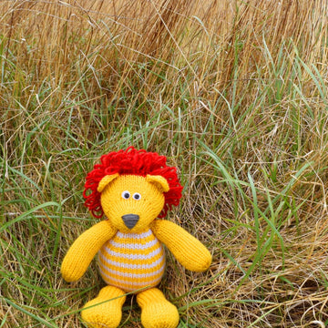 Deramores Safari Animals Toy Knitting Pattern