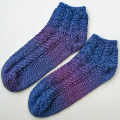 Jojoland Purple Tang Booties Knitting Pattern
