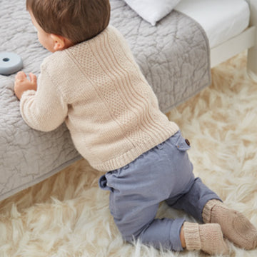 Sirdar 5302 Pullover and Socks in Snuggly 100% Merino PDF