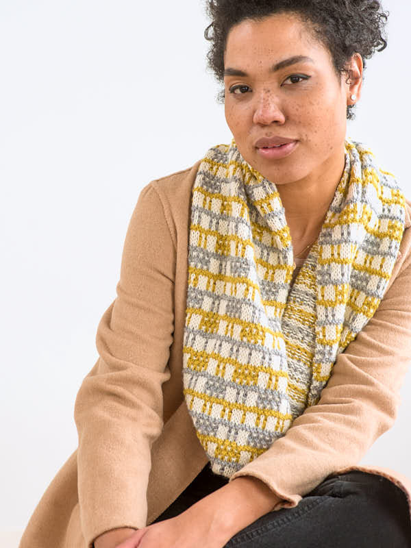 Kasiani Cowl Cushion Knitting Pattern