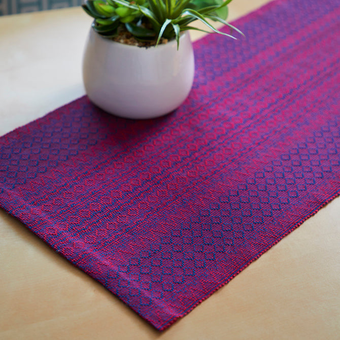 Valley Yarns #173 Shadow Weave Runner