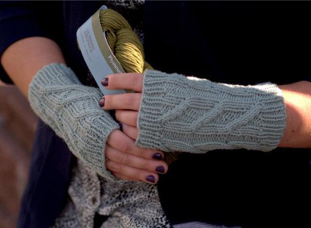 Plymouth Yarn DK Merino Superwash Fingerless Mitts Knitting