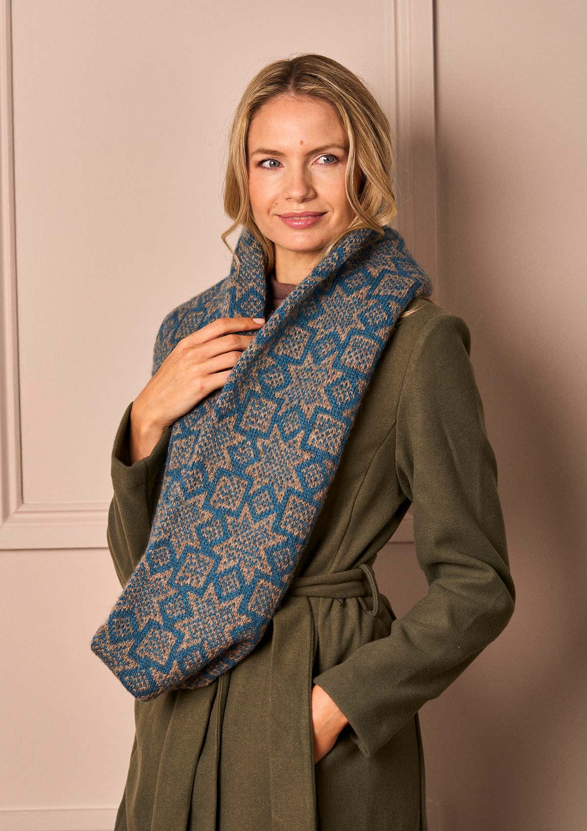 Bright Star Cowl Knitting Pattern
