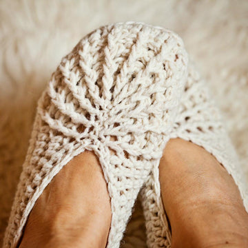 Spider slippers (adult size)