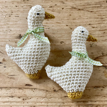 Shaker style goose