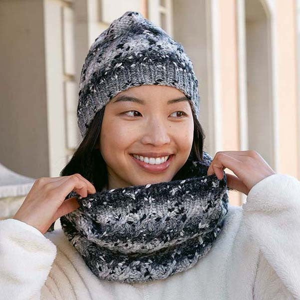 Lang PTO47-05 Cowl Knitting Pattern