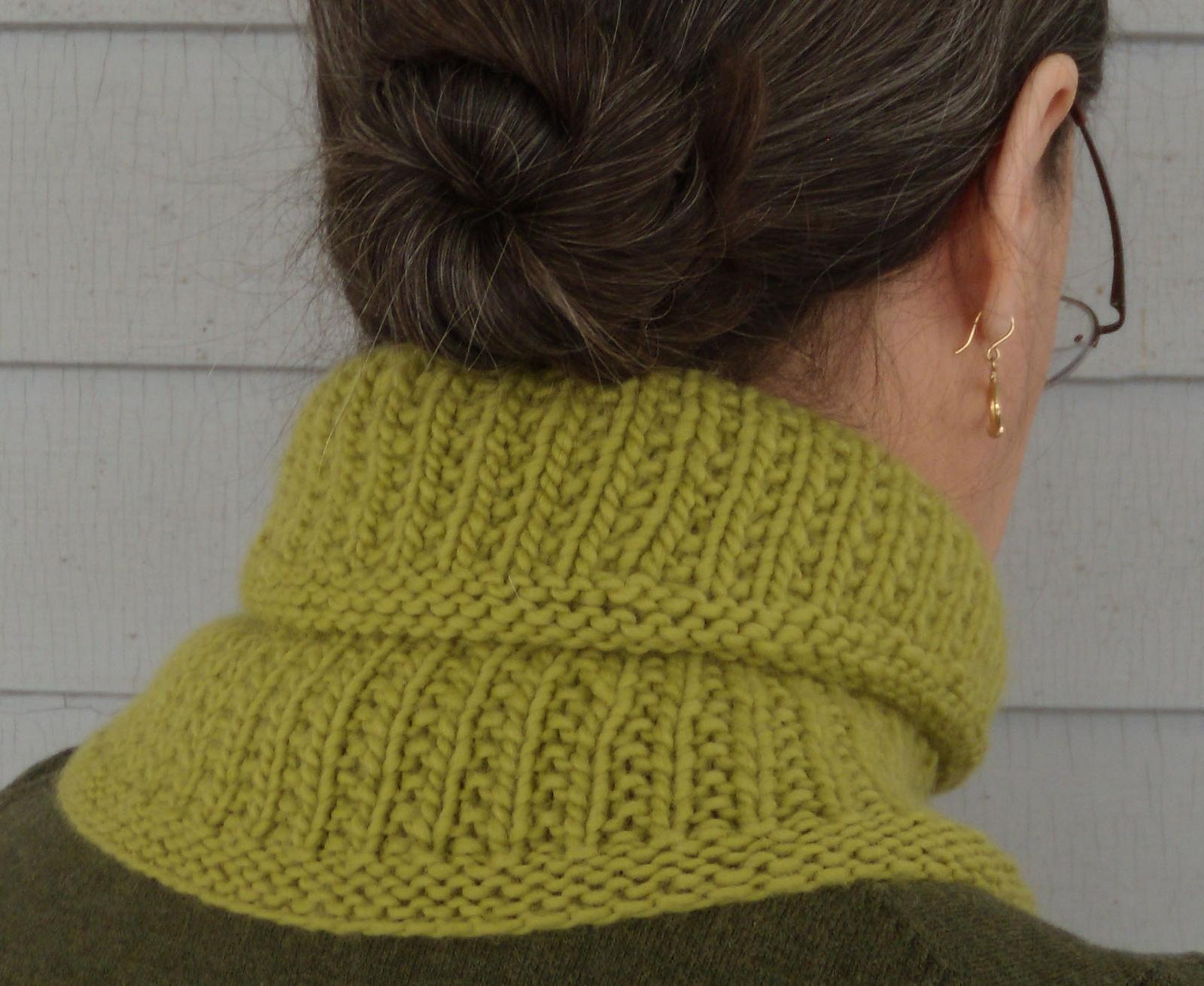 Chesterfield Neckwarmer