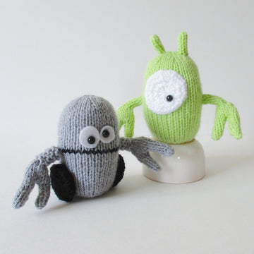 Alien and Robot