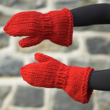 Buttoned Hat and Mittens Knitting Pattern