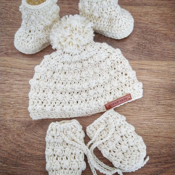 Snowberry Hat Set