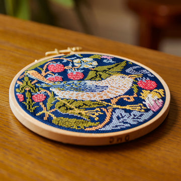 DMC The V&A - Strawberry Thief - William Morris (inc 7" Hoop) - 18cm