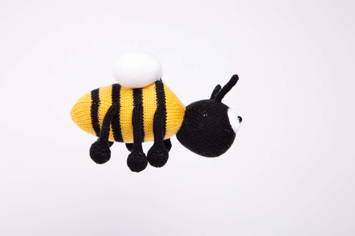 Deramores Honey the Bee Toy Knitting Pattern