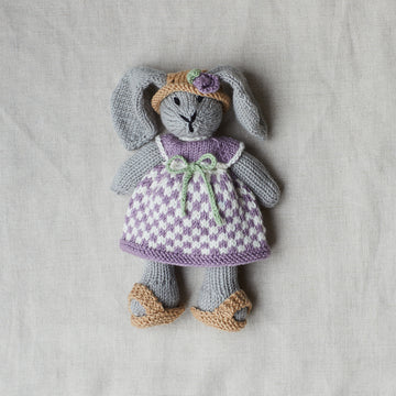 Debbie Bliss Spring Bunny Rabbit PDF