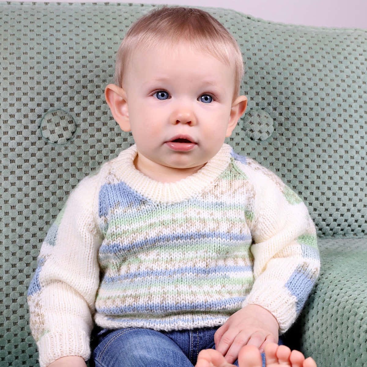 Plymouth Yarn Baby's Raglan Pullover in Dreambaby DK Paintpot