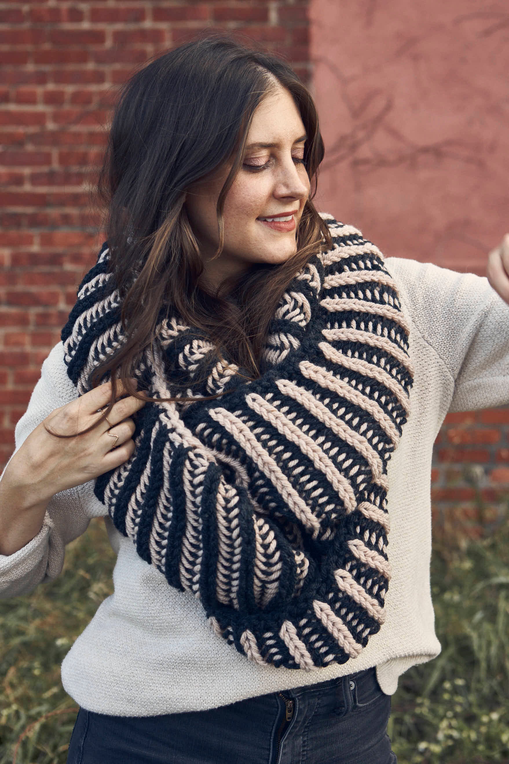 Illusionist Infinity Scarf Knitting Pattern