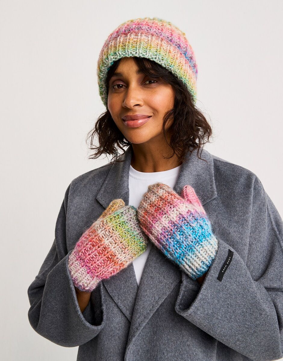 Sirdar Marbled Hat & Mittens Knitting Pattern