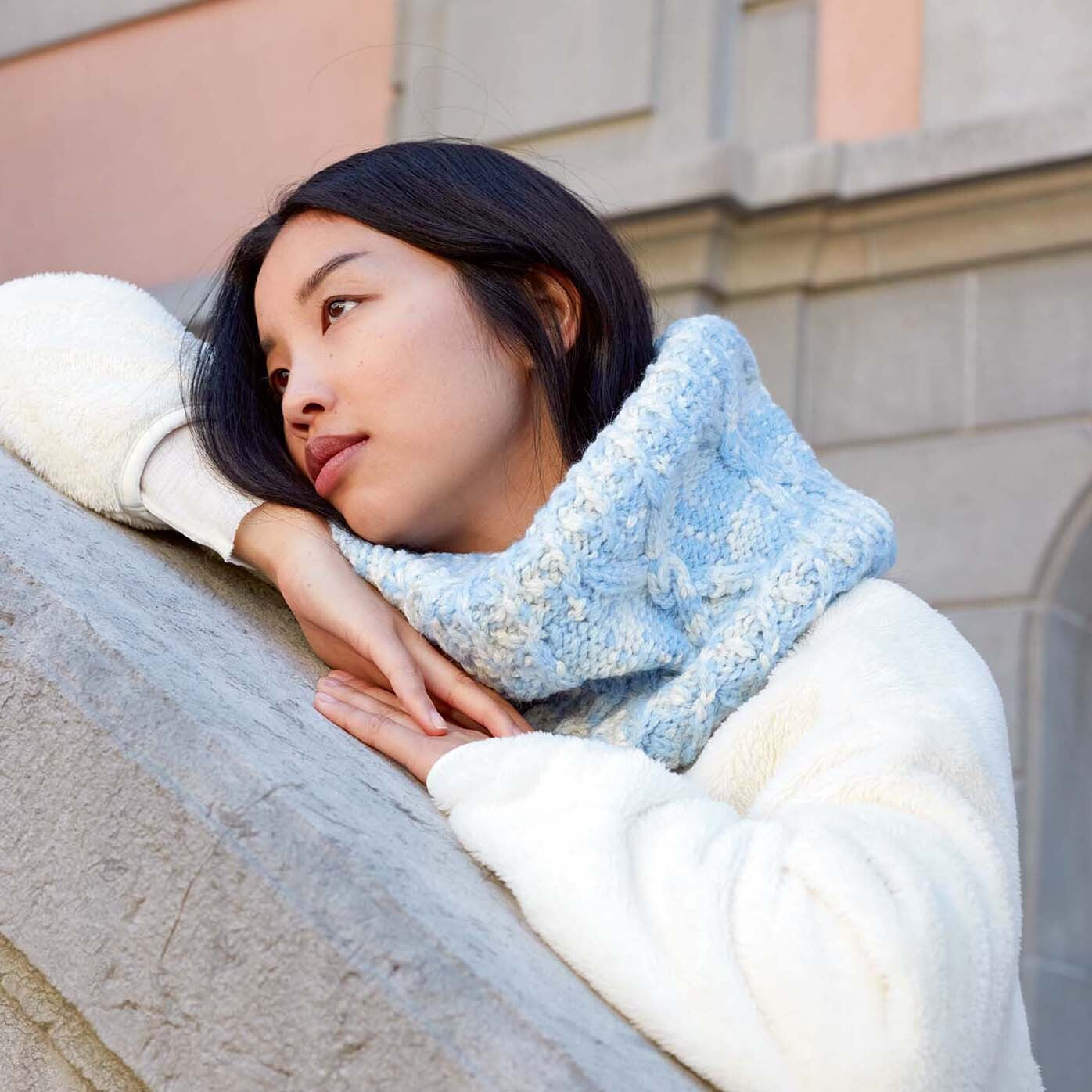 Lang PTO47-05 Cowl Knitting Pattern