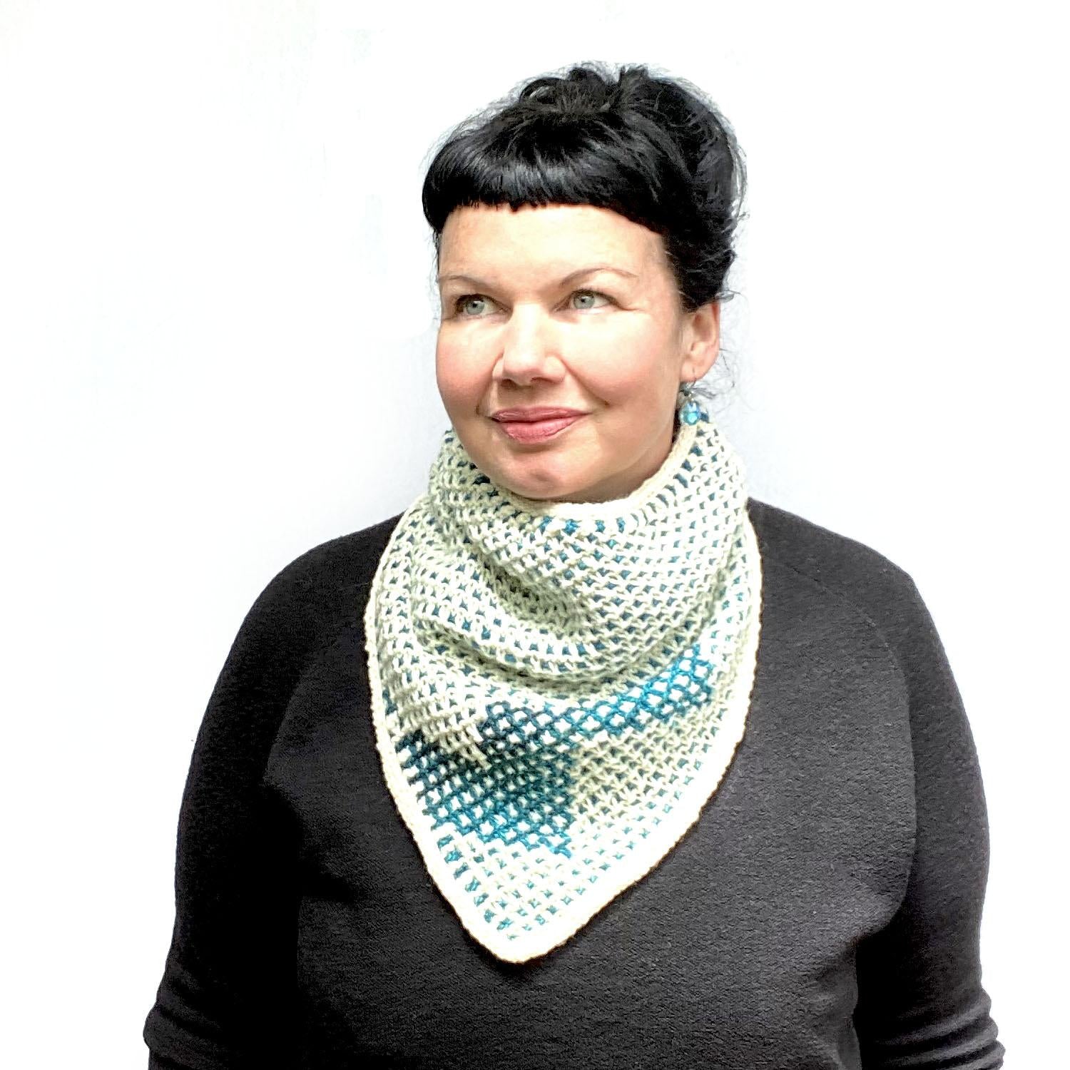 Kentia Cowl