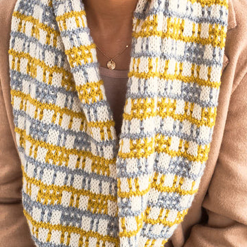 Kasiani Cowl Cushion Knitting Pattern