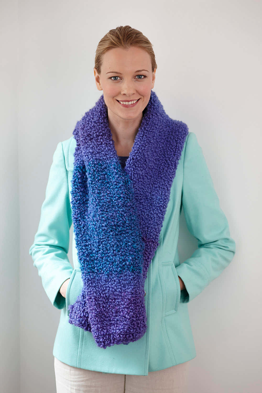 Simple One Ball ScarfÃ‚Â in Lion Brand Homespun Thick & Quick - L30125E