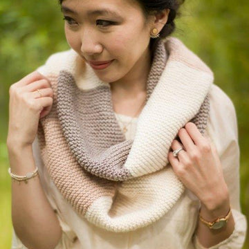 Cadence Color-Blocked Cowl (Knit)