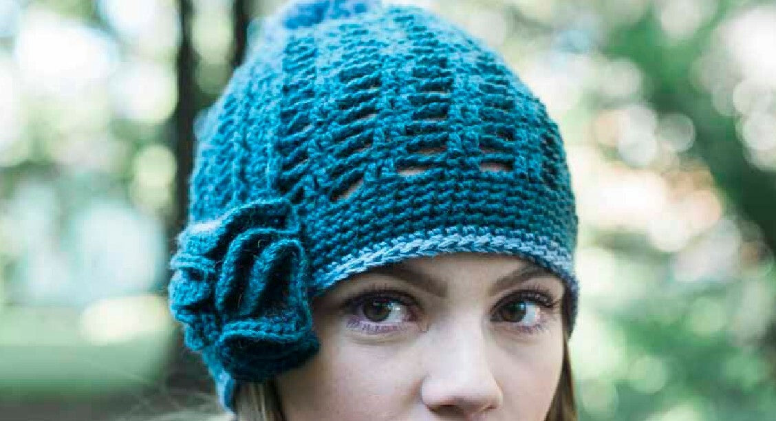 Trefoil Hat & Wristwarmers Crochet Pattern