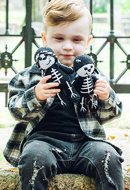 Mr. & Mrs. Skeleton in Lion Brand 24/7 Cotton - M21177 PDF