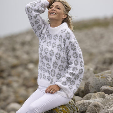 Blome Sweater in Viking of Norway Alpaca Bris PDF