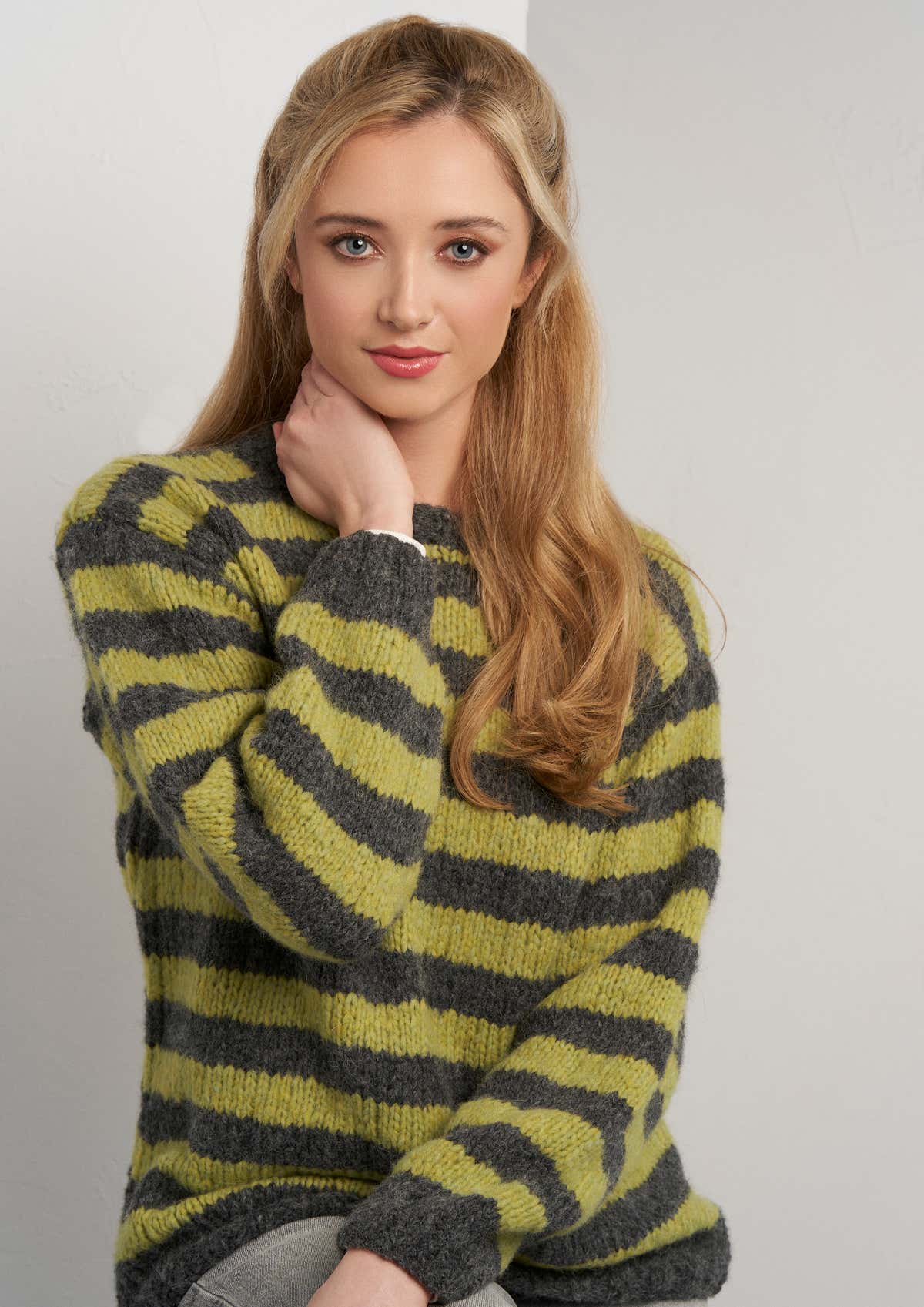 Hook Jumpers Knitting Pattern