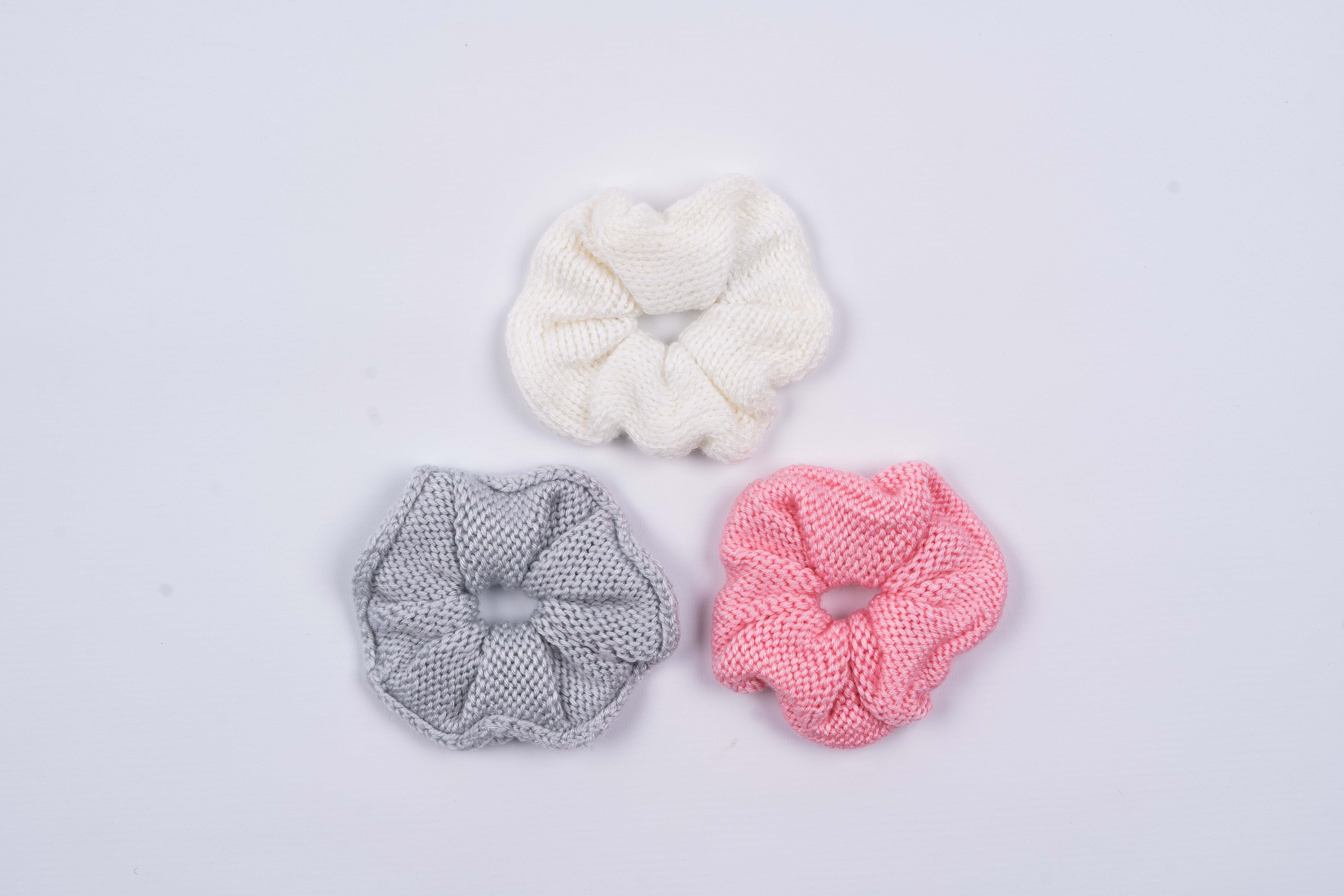 Deramores Scunchies Accessory Knitting Pattern
