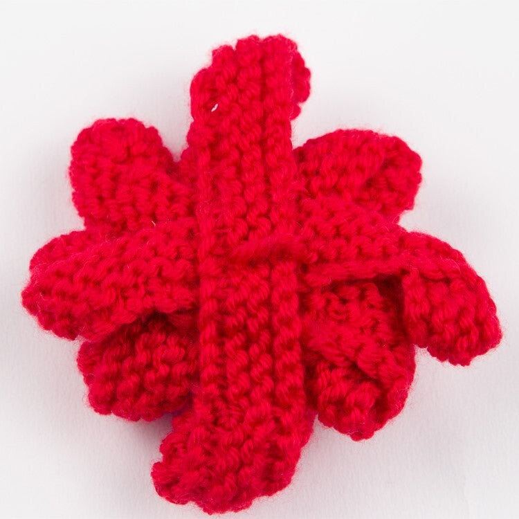 Deramores Christmas Present Bows Toy Knitting Pattern