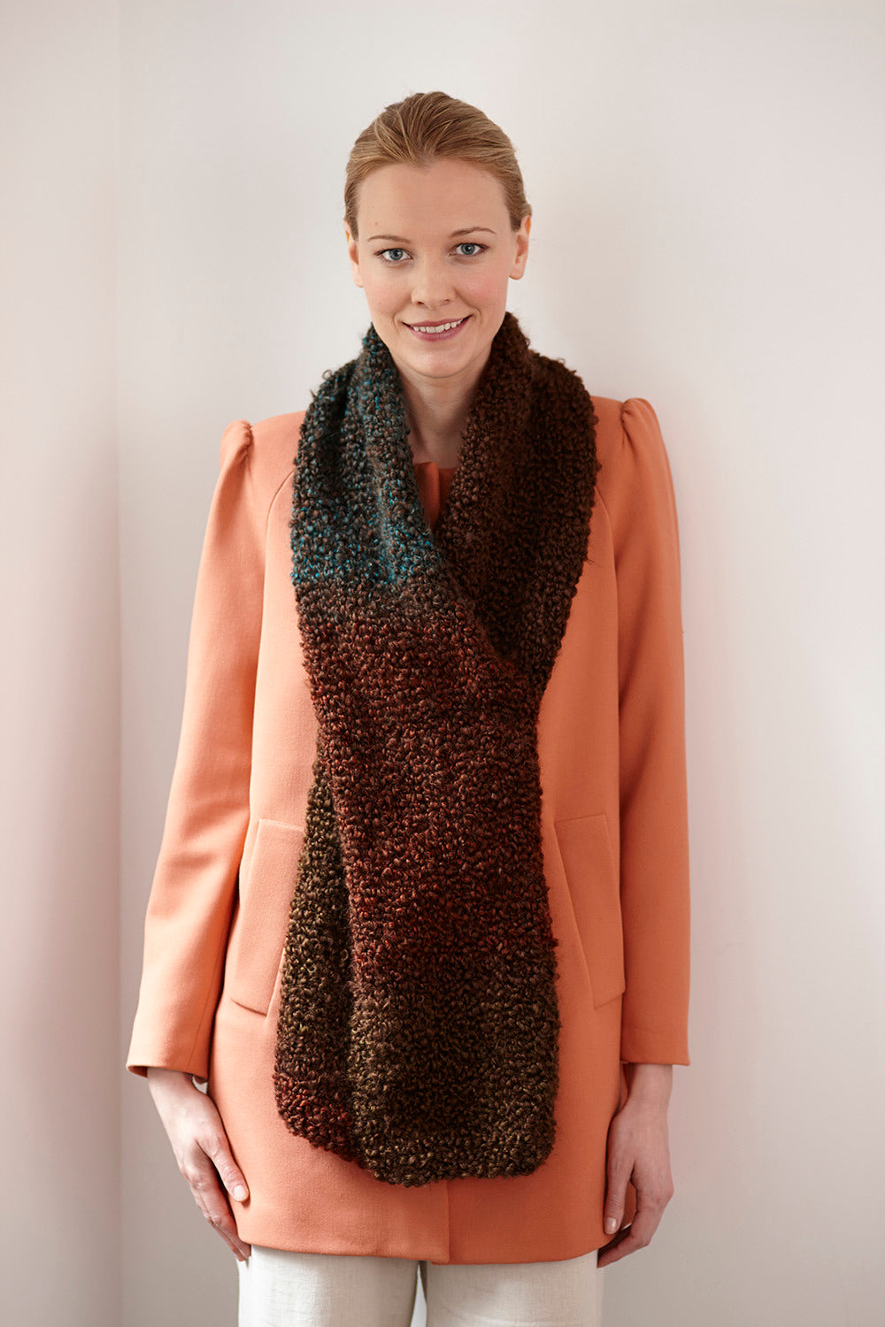 Simple One Ball ScarfÃ‚Â in Lion Brand Homespun Thick & Quick - L30125G