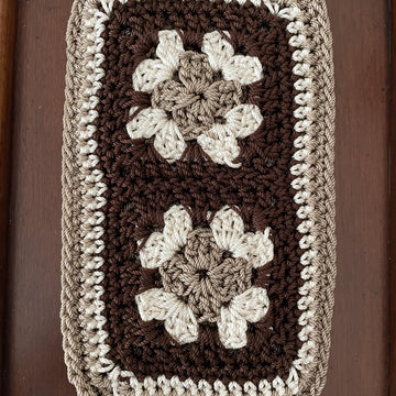 EASY Granny Square Phone Bag
