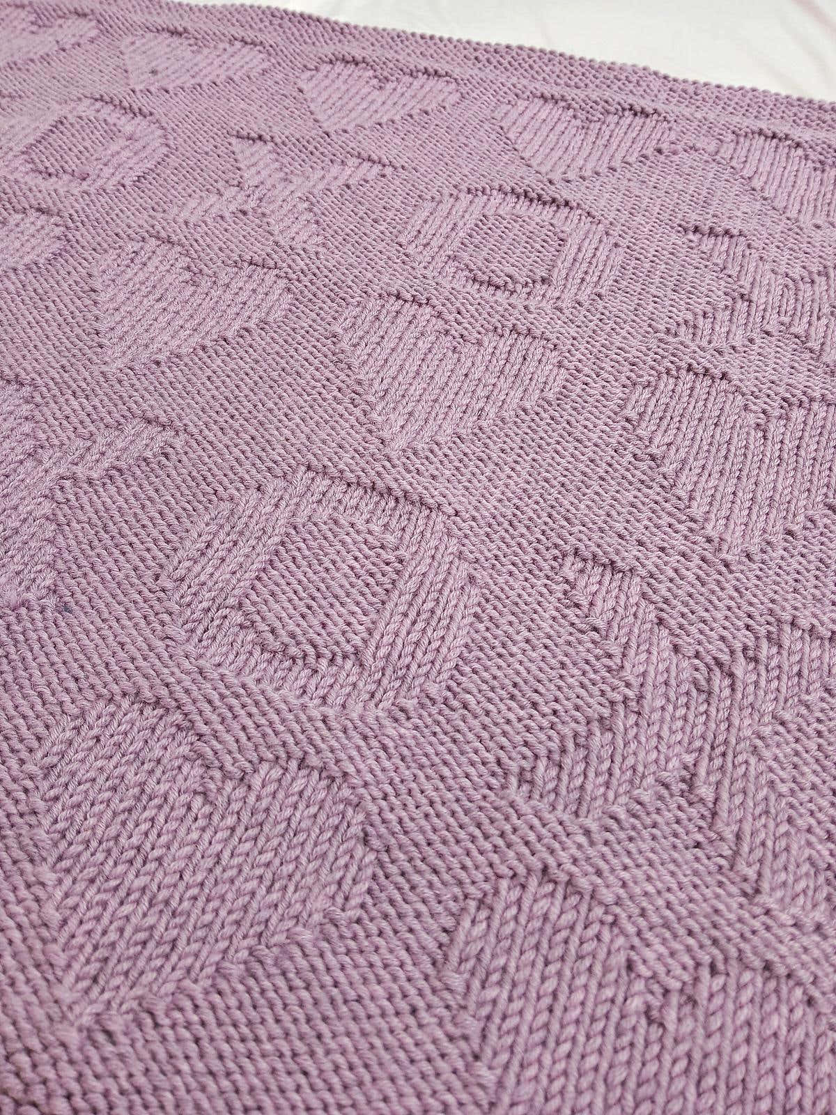Hearts and hugs blanket