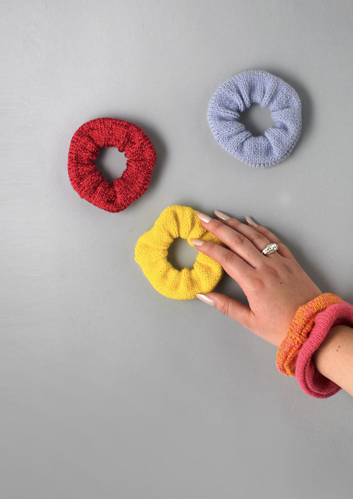 Paintbox Yarns Stunning Scrunchie Knitting Pattern