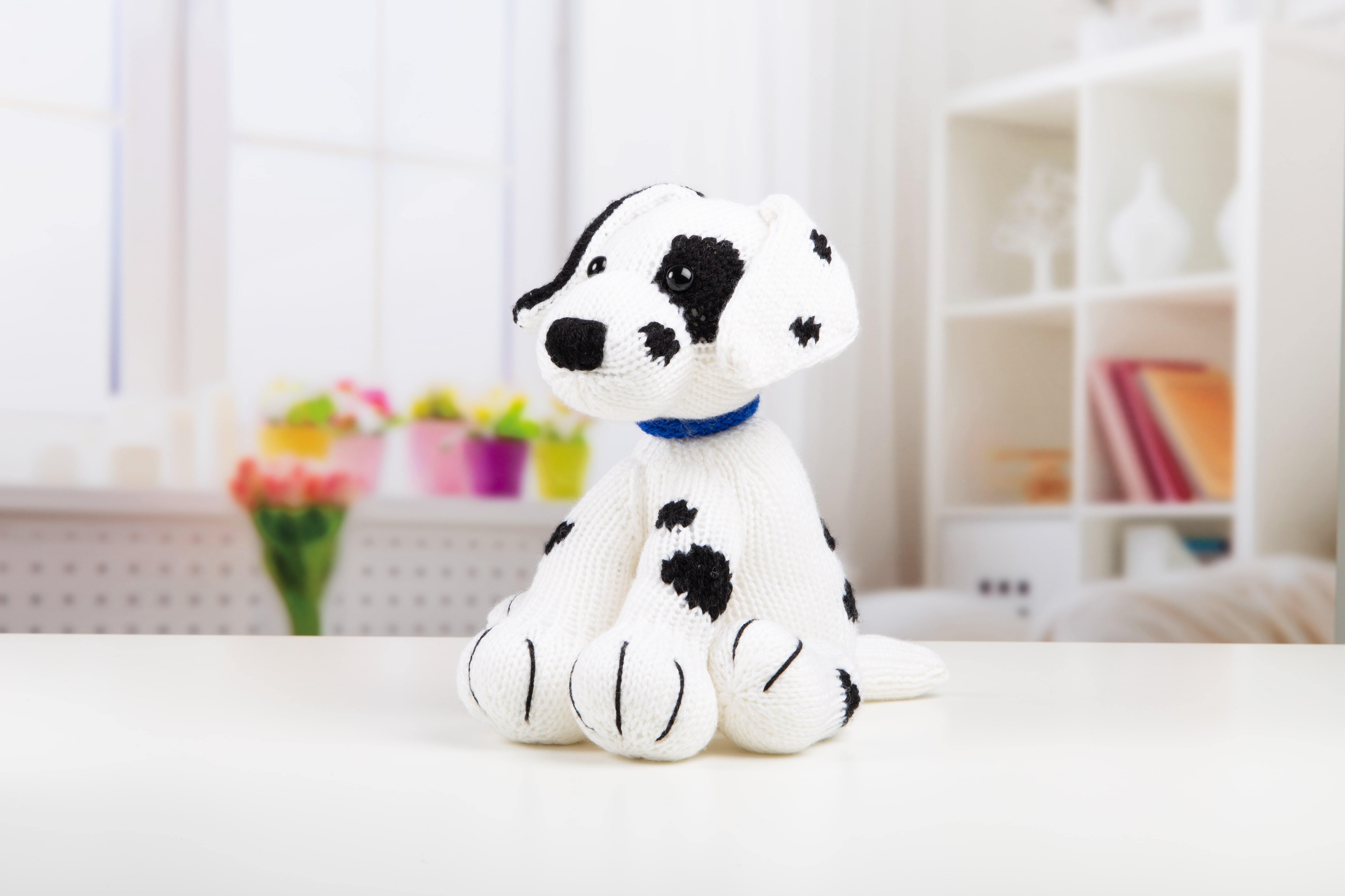 Deramores Dalmatian Toy Knitting Pattern