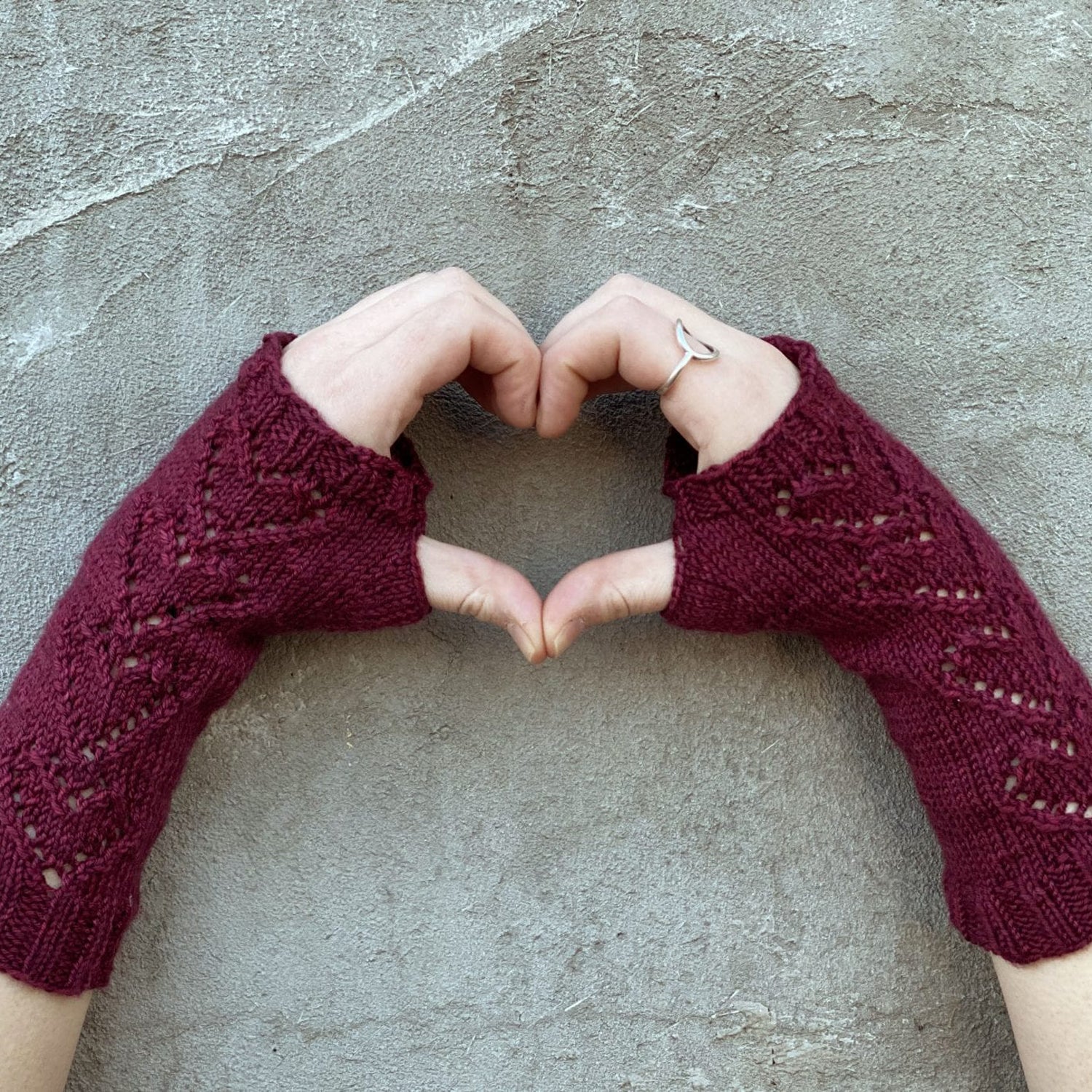 Wonderland Yarns Love Struck Mitts Gloves Knitting Pattern