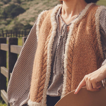 Fluffy Border Vest