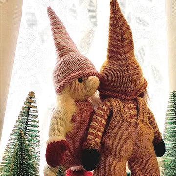 Gnefly and Gnevie the Gnomes