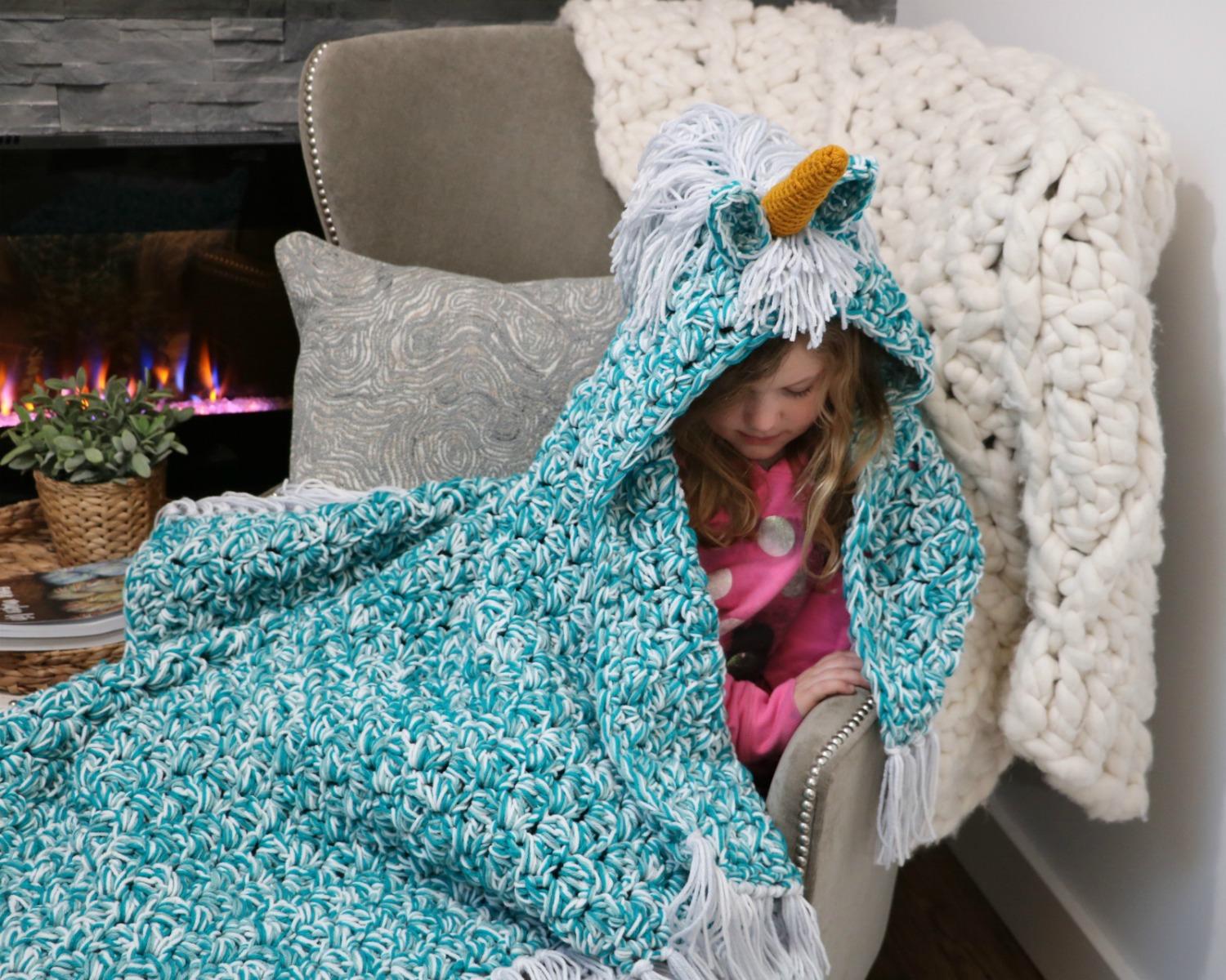Bulky & Quick Unicorn Blanket /Cowl
