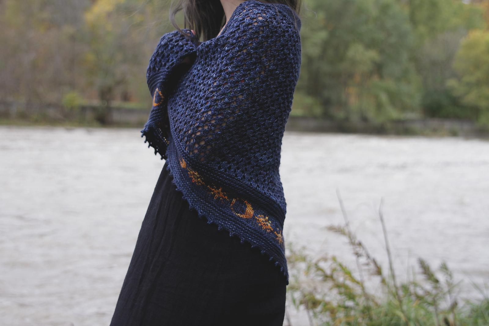 Widdershins Shawl