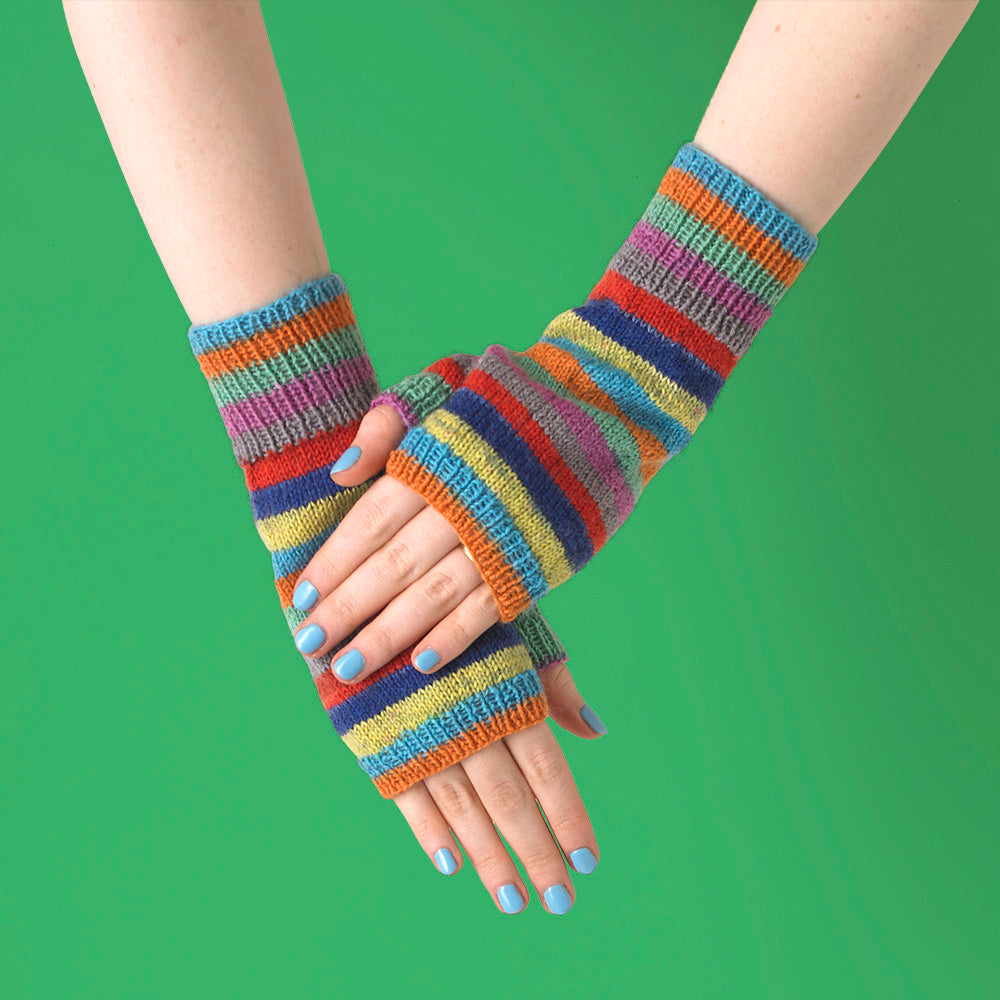 Paintbox Yarns Essential Fingerless Gloves PDF