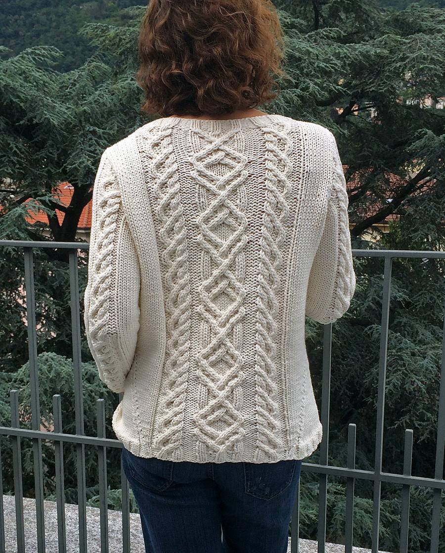 Lariana Cabled Pullover